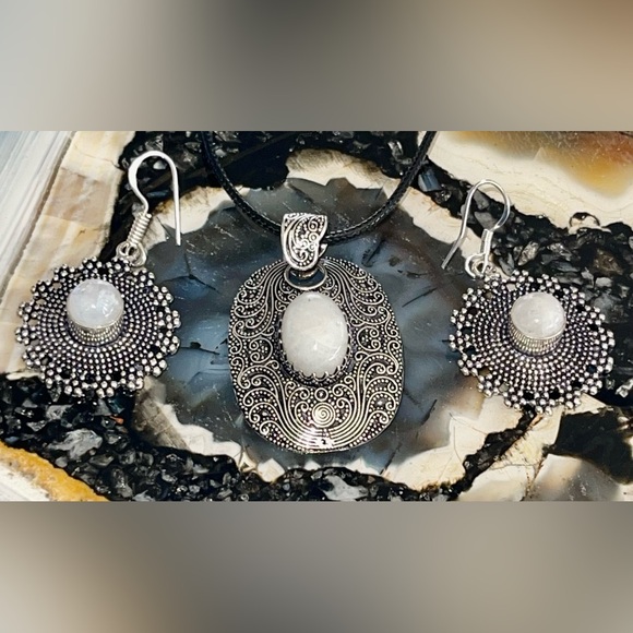 Rainbow Moonstone Pendant & Earrings Set - Picture 7 of 12